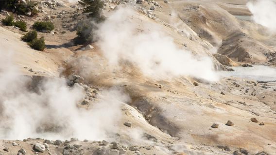 Hokkaido Noboribetsu Jigokudani Valley, Lake Tōya, Bear Ranch, and Mount Usu