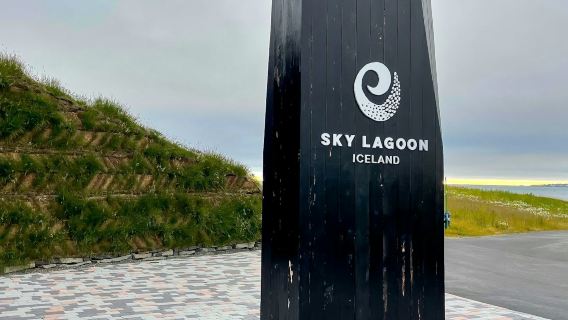Sky Lagoon: One-way Private Transfer from Keflavik International Airport