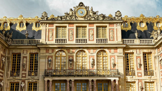 Ab Paris: Halbtägige englischsprachige Führung durch Schloss Versailles [inklusive aller Tickets]