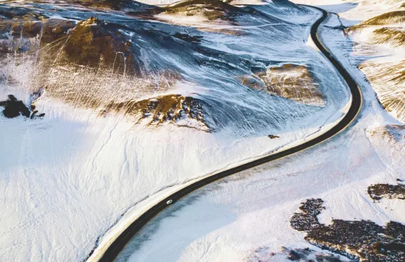 冰島米湖溫泉+熔巖迷宮+神之瀑布一日遊|可選包含溫泉門票