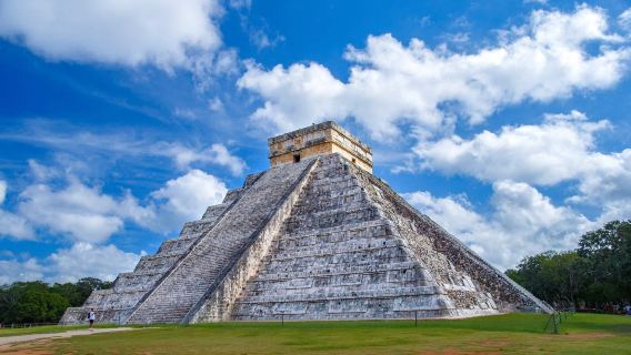 科巴、奇琴伊察古城遺址、天然井和巴利亞多利德一日遊