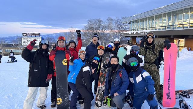 ONZE|手稻滑雪場1V9拼小團教學·含飯店接駁·攝影服務