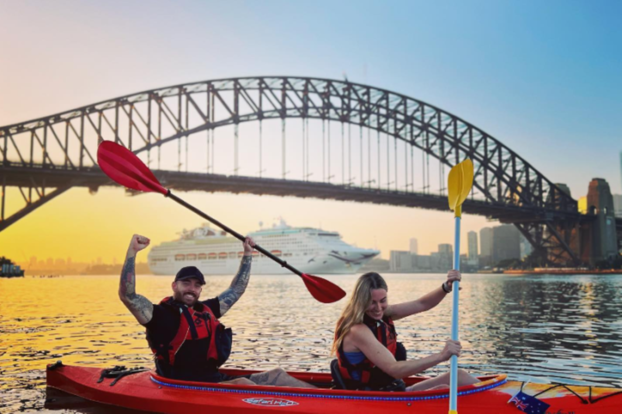 2-Hour Kayaking in Sydney [Sunrise/Sunset Kayaking in Sydney + Optional Single/Double Kayak]