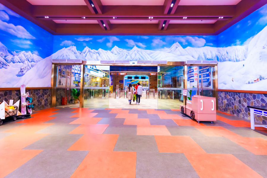 (Restoran Western Blossom) Sarapan prasmanan untuk dua orang + Tiket ski tanpa batas waktu untuk dua