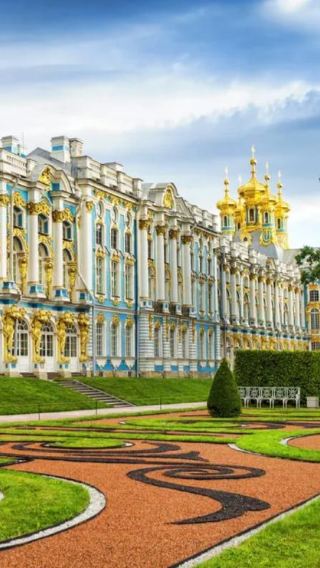 Однодневный тур по Санкт-Петербургу: Зимний дворец + Екатерининский дворец + Екатерининский парк (входные билеты не включены)