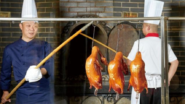 600-Year-Old Roast-Duck Legend: Experience the Most Traditional Eating Method in Beijing - Eatwith