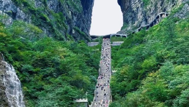 Zhangjiajie, Hunan - [Multilingual Services Available, Contact Customer Support] -- English, Japanese, Korean, French, Russian, and Other Languages | Guide | Local Guide | Hiking Tours | Translation