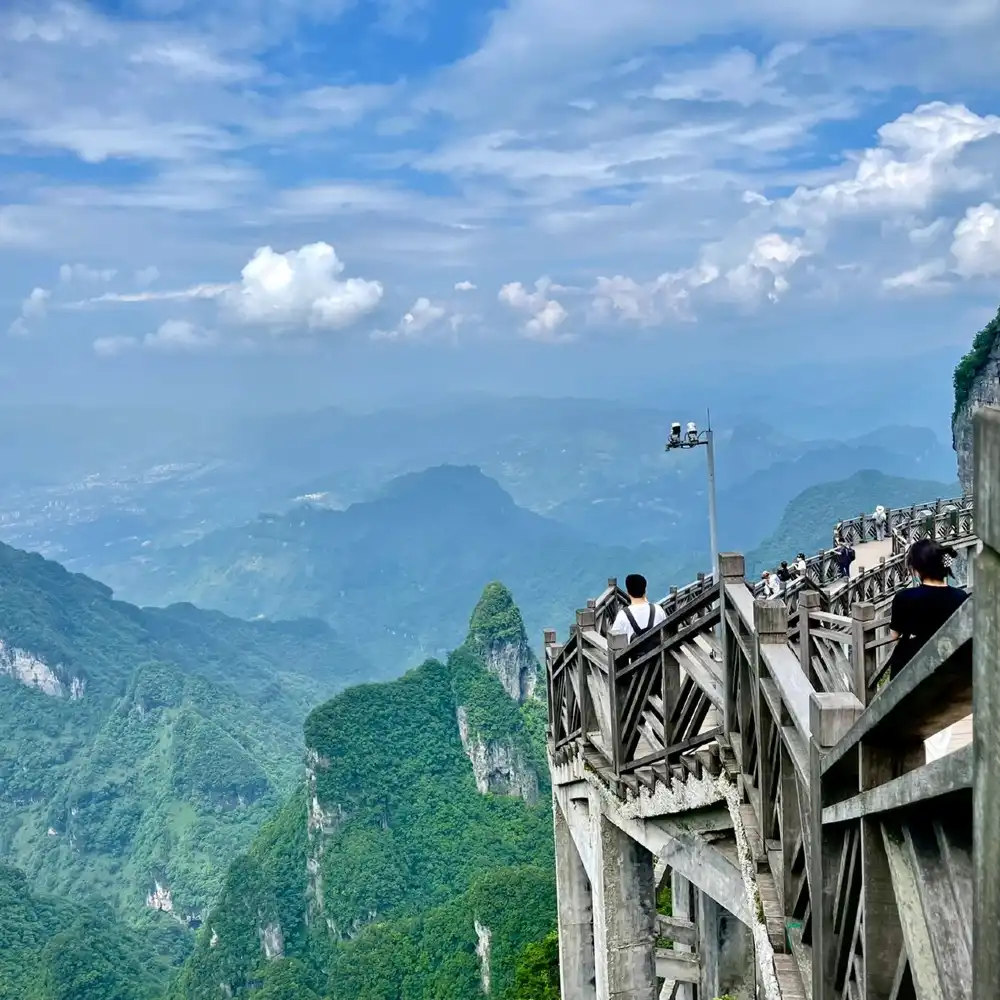 1-day tour to Zhangjiajie Tianmen Mountain + Furong Town night