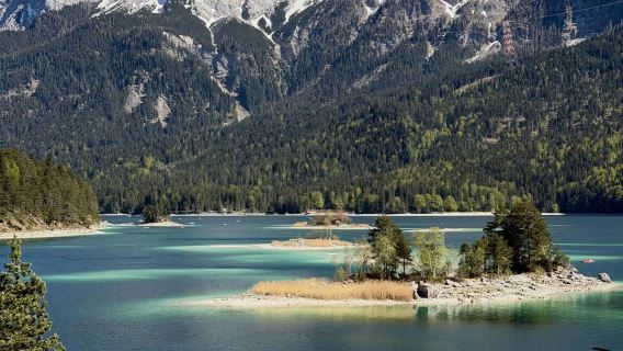 From Munich: 1-day tour to Zugspitze (includes admission ticket + cable car and cogwheel train)