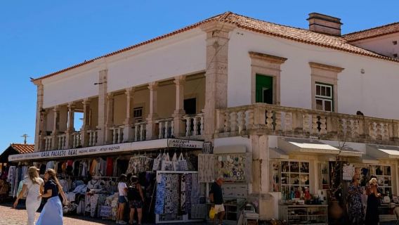 Desde Lisboa: Tour guiado por Fátima, Nazaré, Batalha y Óbidos