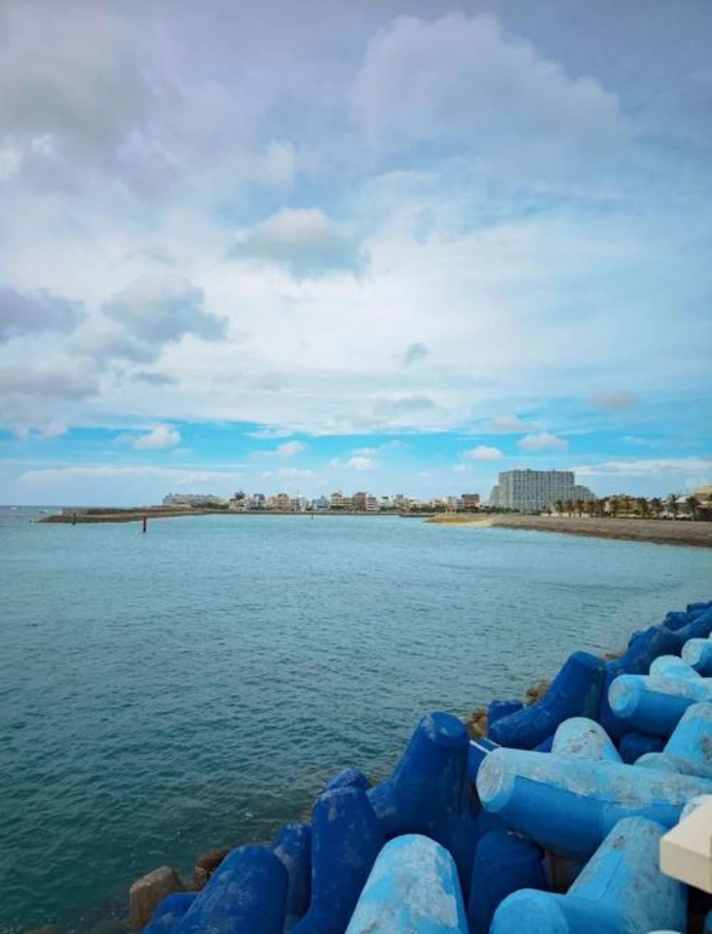 日本沖繩萬座毛＋古宇利島＋沖繩美麗海水族館＋美國村一日遊