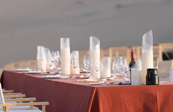 敦煌鳴沙山沙漠晚宴【滑沙+駱駝騎行+ATV摩托車沖沙+UTV越野+星空篝火+沙州清宴+摩洛哥帳篷拍照+沙漠落日】