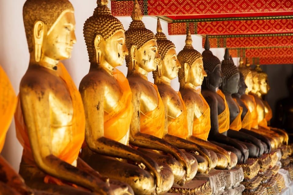 Bangkok: tour guidato a piedi di Wat Pho e Wat Arun