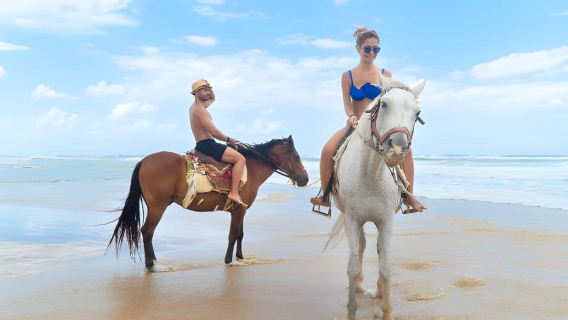 Avventura esclusiva a cavallo in campagna e spiaggia