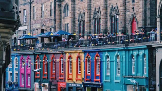 Prenotazione al ristorante Howies a Edimburgo, Scozia, Regno Unito - Autentica cucina scozzese, ristorante locale popolare, prenota un tavolo