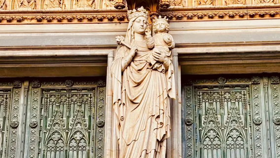 Servizio di pick-up dall'aeroporto/trasferimento per aeroporto e itinerari personalizzati all'aeroporto di Colonia (CGN) in Germania