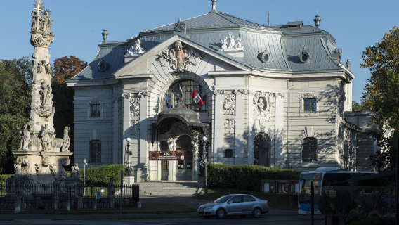 布達佩斯-凱奇凱梅特+霍洛克民俗風情遊