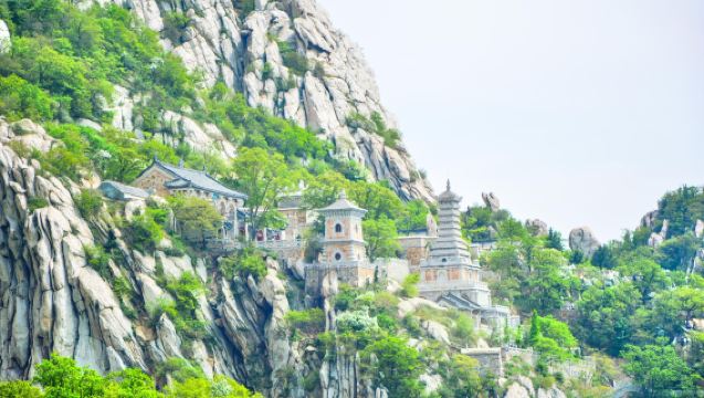 Lawatan sewa peribadi sehari ke Kuil Shaolin Dengfeng + Tarikan Pelancongan Gunung Song Shaolin + Sanhuangzhai [Berlepas dari Zhengzhou]