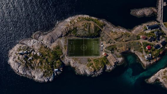 เล็กเนส: ทัวร์นำเที่ยวเกาะโลโฟเทนจากชายฝั่ง