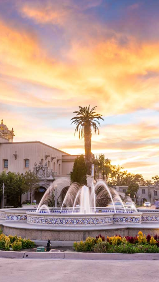 1-day tour to SeaWorld San Diego, Balboa Park and Sunset Cliffs Natural Park
