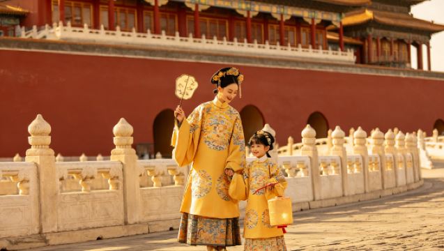 ทัวร์ 1 วัน พระราชวังต้องห้ามปักกิ่ง รวมตั๋วเข้า พระราชวัง วิทยากรระดับเทพ ไกด์นำเที่ยวภาษาอังกฤษและจีน ล่ามเจาะลึก สำหรับครอบครัว