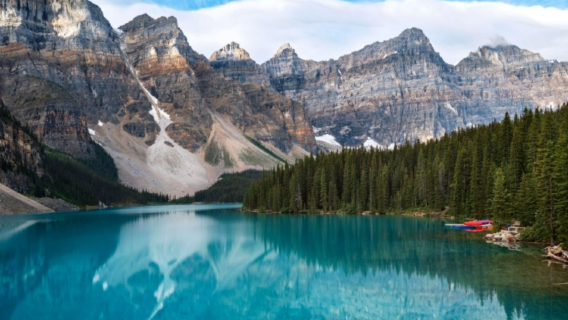 1-day tour to Banff National Park: Lake Louise + Moraine Lake | English join-in tour