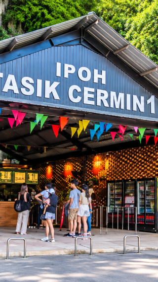 From KL: Ipoh Nature, Mirror Lake & White Coffee Experience