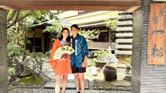Tea ceremony experience in a Japanese-style room 60 min