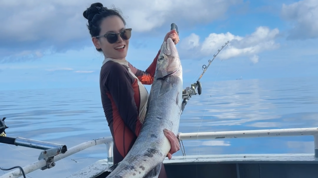 馬來西亞沙巴亞庇海釣近海船宿休閒釣魚22公尺海釣船拼船華人廚師