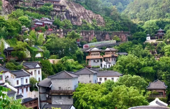梅州客天下客家小鎮景區+梅州五指石+石林寺一日遊 可中英文服務