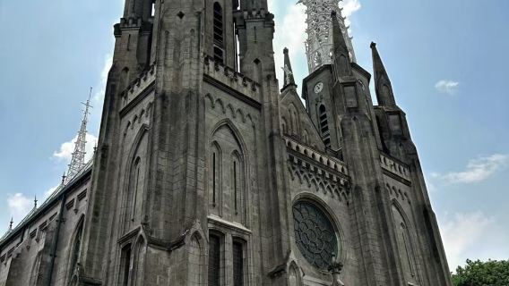 雅加達國家博物館+清真寺大教堂+網紅咖啡店一日遊【中文導遊】