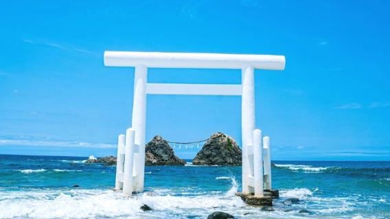 Circuits charters au Japon | Sanctuaire Itoshima Sakurai et la porte de la maison Iwagaki (Couple) / Circuits privés / Chinois/Anglais