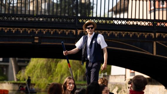 Cambridge: Von Alumni geführte Tour und Stechkahn mit King's College-Option