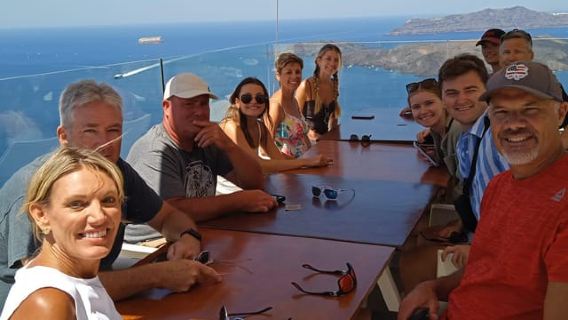 Santorini: Private Custom Island Guided Tour 3 - 5 hours