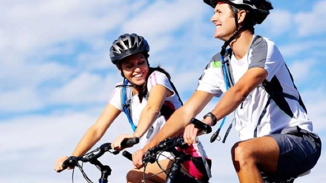 Da Firenze: Toscana in bicicletta con pranzo e degustazione vini