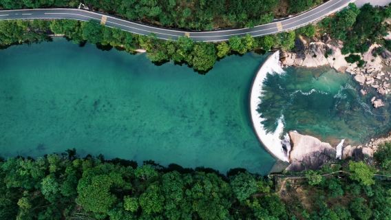 【半日遊】 觀光巴士+青龍大瀑布+月亮灣