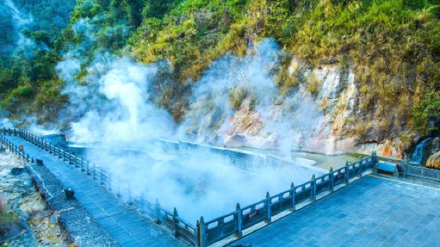 Yunnan Tengchong · Emas Aprikot Mencerminkan Mata Air · Laluan Santai Sewaan Peribadi di Heshun