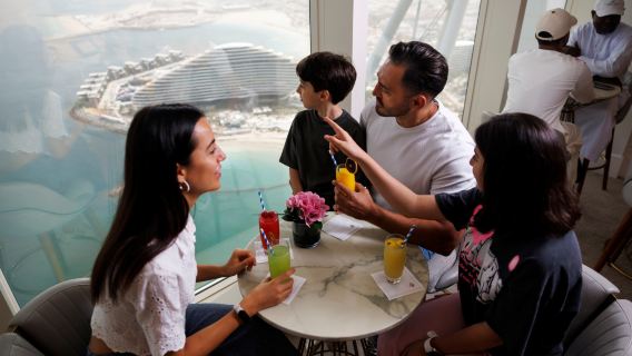 Tour esperienziale all'interno del Burj Al Arab di Dubai + bevande analcoliche