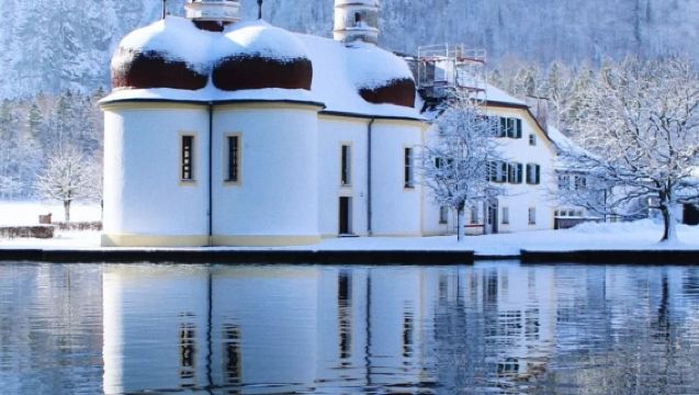 德國慕尼黑來回新天鵝堡+上阿默高+維斯教堂-可包車-精選