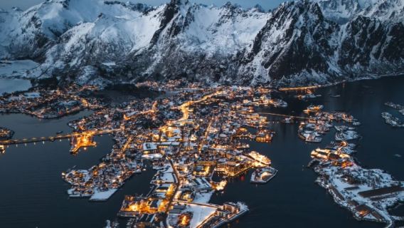 挪威羅弗敦群島+亨寧斯韋爾漁村+雷訥布林根觀景台打卡網紅漁村