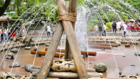 Chengdu Research Base of Giant Panda Breeding + Dujiangyan 1-day tour [includes private charter + admission ticket + guide]