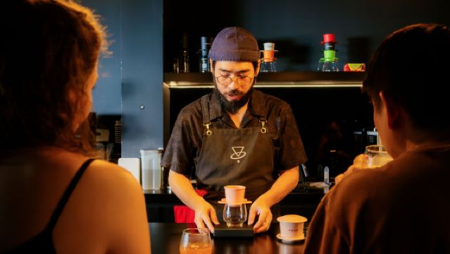 Tour a pie por Hanói de medio día: Degustación de café y comida