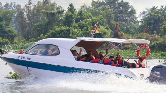 Cu Chi Tunnels: Guided Speedboat Tour from Ho Chi Minh City + Lunch