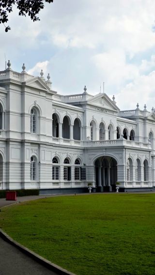 スリランカ・コロンボワンデーツアー：国立博物館＋独立広場＋ガル・フェイス・グリーン