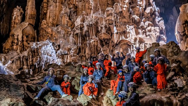 Guizhou Tour from Guiyang: 1-day Tour of Pingtang Tiandong with Cave Exploration, Slackline Experience, and Rappelling Challenge