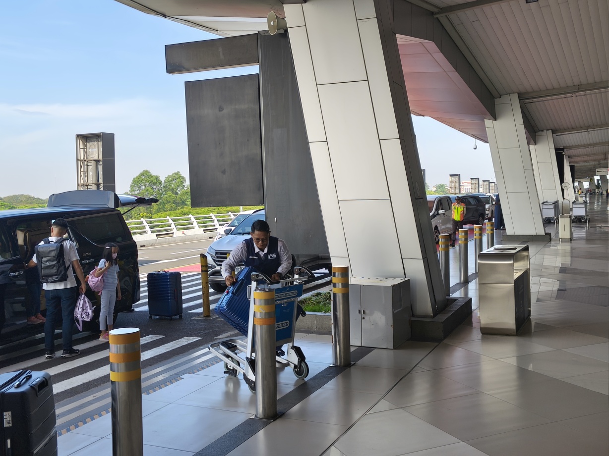 Penanganan Bagasi Surabaya (Dom) T1 Bandara Internasional Juanda (SUB) oleh IASH
