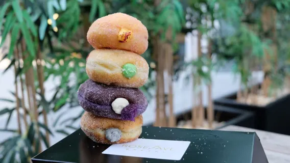 Washington DC: Best Donuts & Sweet Treats in DC Walking Tour