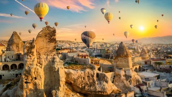 Istanbul: 2-Day trip to Cappadocia with Optional Balloon flight