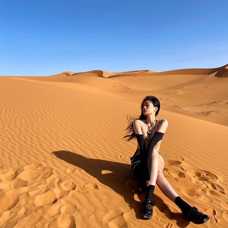 阿布達比越野衝沙一日遊丨騎駱駝+晚餐+表演+手繪丨多營地可選