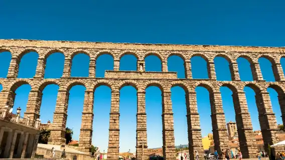 Segovia and Toledo: Entry Tickets + Guided Tour + Transfers